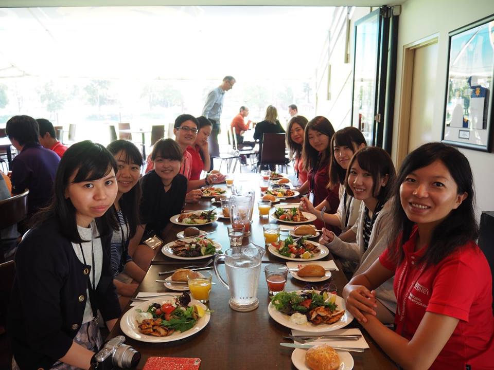 シドニー大学提供初日のお昼こ飯.jpg